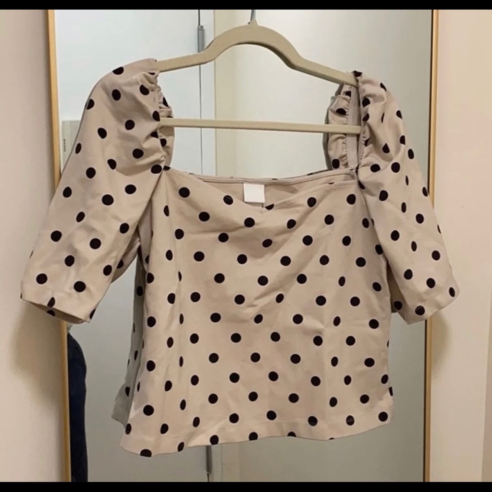Puffed sleeve blouse